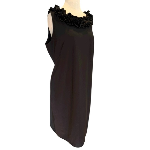 Katherine Way Black Rose Ruffled Neck Sleeveless Stretch Performance LBD Large - Picture 2 of 9